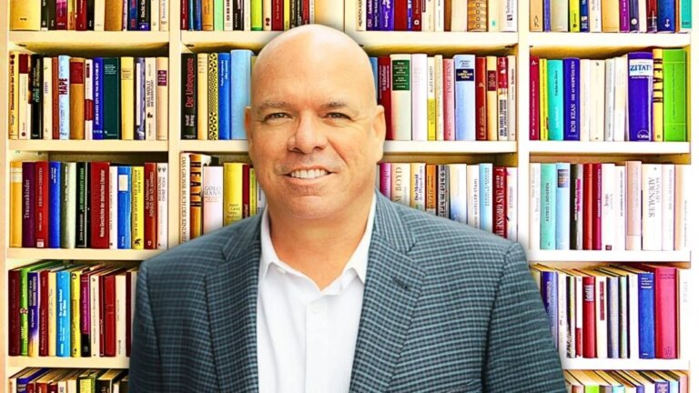 Read more about the article The Summer Reading (Or Listening) List For Top Real Estate Agents